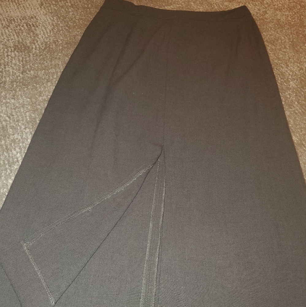 Skirt - Picture 2 of 2